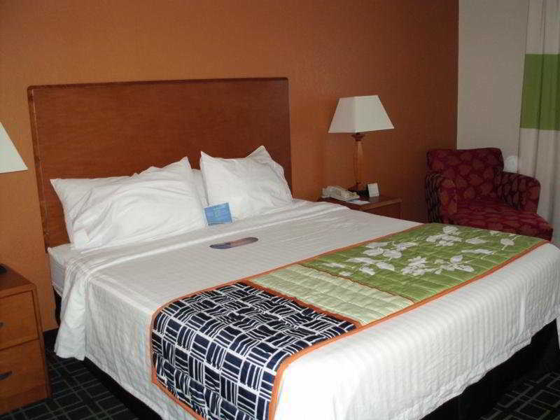 Fairfield Inn And Suites By Marriott Tampa North Temple Terrace Exterior foto